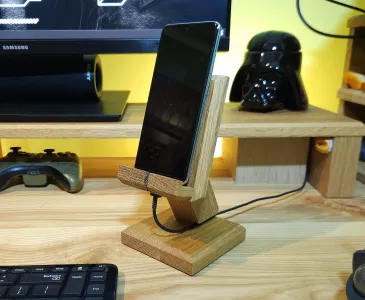 Stojak na telefon tablet e-book z drewna dębowego – pionowe usłojenie ST.0.0.8