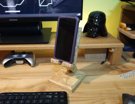 Stojak podstawka na telefon tablet e-book z płyty OSB ST.0.0.9